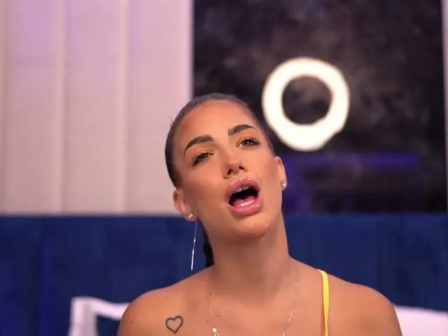 Live sex webcam photo for RaisaKali #278255219