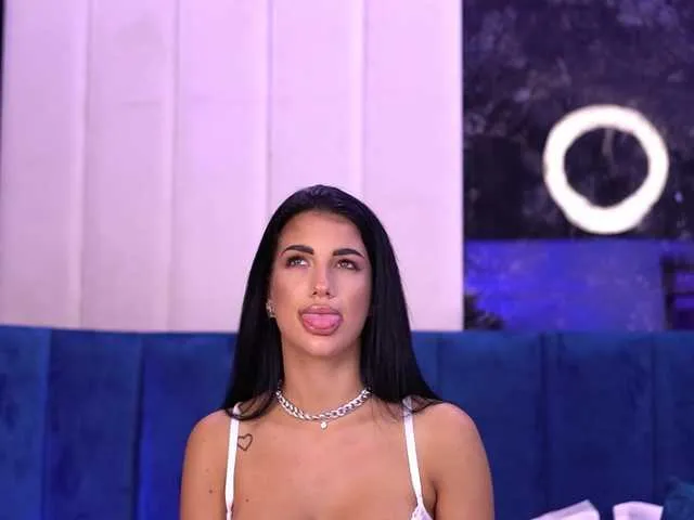 Live sex webcam photo for RaisaKali #288969558