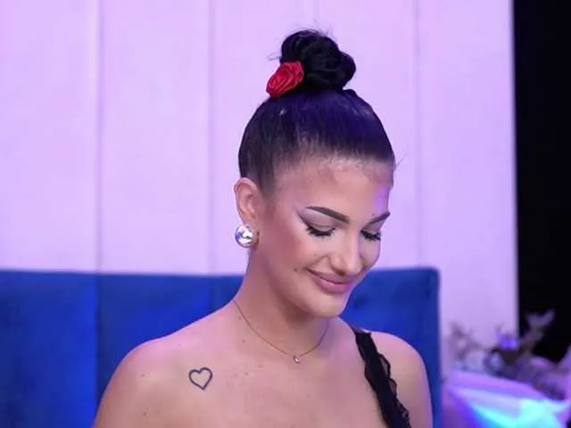 Live sex webcam photo for RaisaKali #290016937