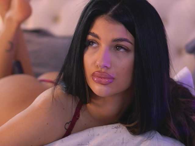 Live sex webcam photo for RaisaKali #290456701