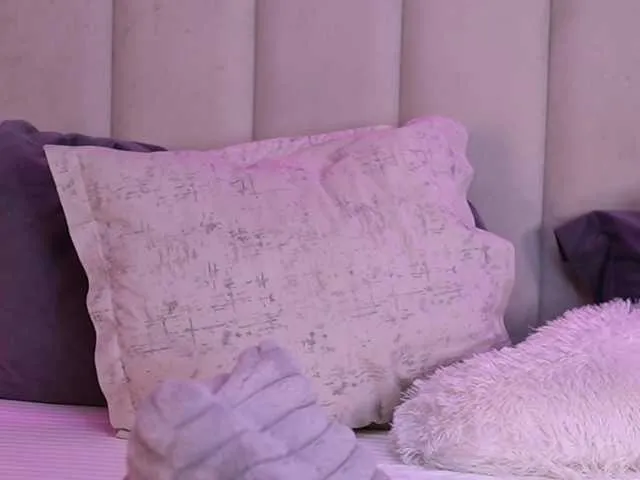 Live sex webcam photo for RaisaKali #292364425