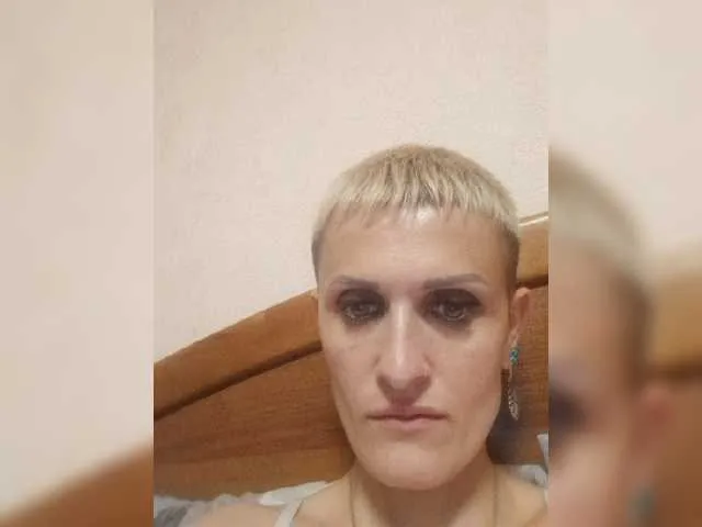 Live sex webcam photo for Raisin #278096696