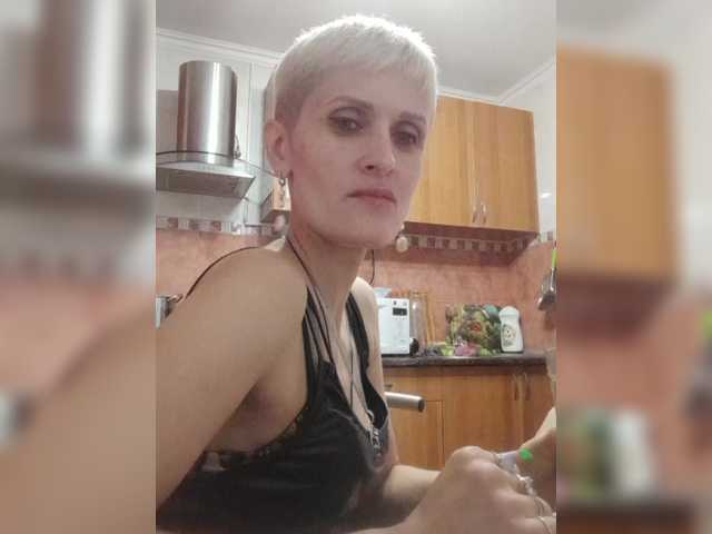 Live sex webcam photo for Raisin #288425355