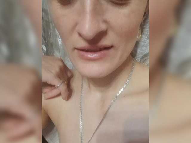 Live sex webcam photo for Raisin #291616638