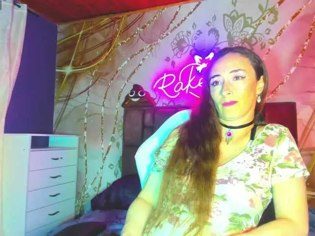 Live sex webcam photo for Rakesha44 #290372901