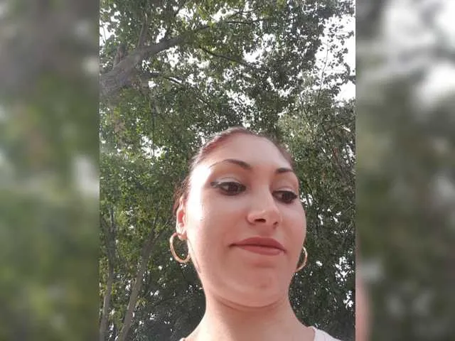 Live sex webcam photo for Raluca00211 #273999769