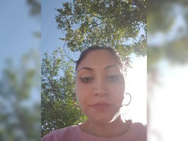 Live sex webcam photo for Raluca00211 #274010827