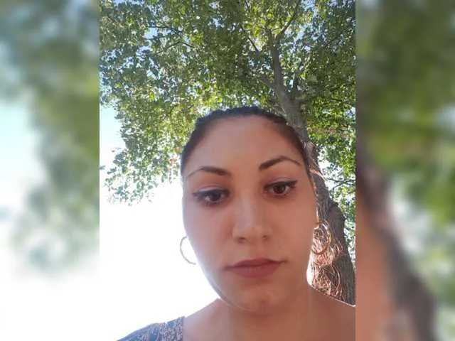 Live sex webcam photo for Raluca00211 #274084624