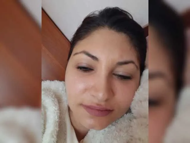 Live sex webcam photo for Raluca00211 #277534762