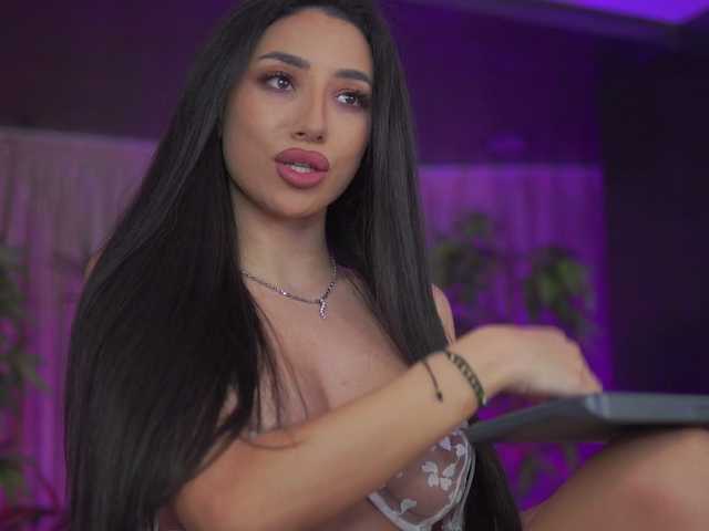 Live sex webcam photo for RamiraRowa #292192954