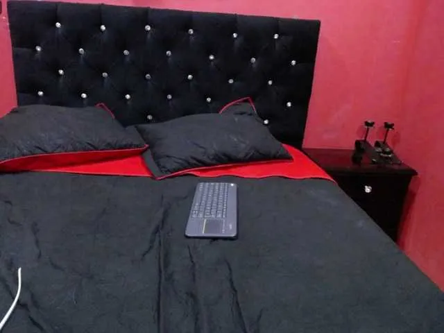 Live sex webcam photo for Ramzes-Boy #275953437