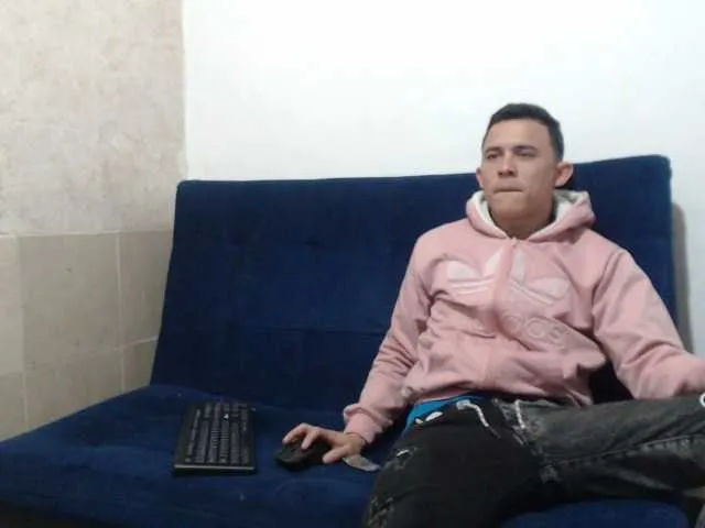 Live sex webcam photo for Randy-Carlos #275853837