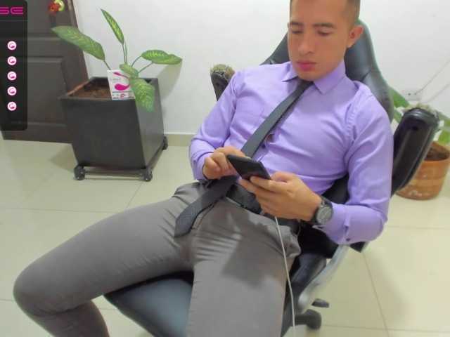 Live sex webcam photo for RandySebas #273979152