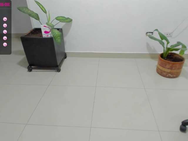 Live sex webcam photo for RandySebas #274002656