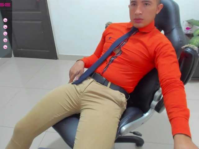 Live sex webcam photo for RandySebas #274043232