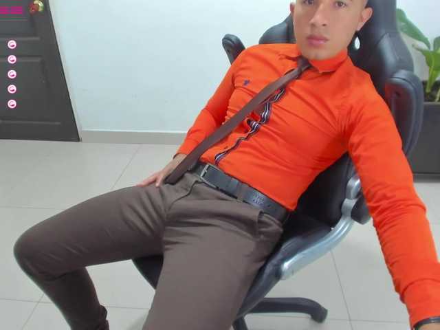 Live sex webcam photo for RandySebas #274603349