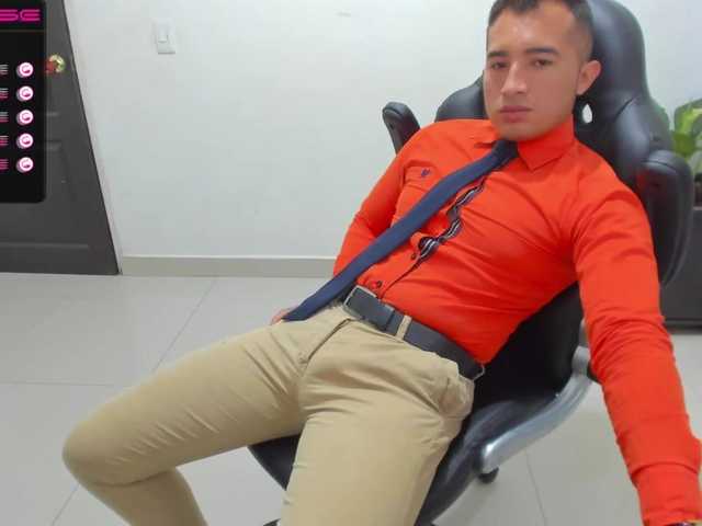 Live sex webcam photo for RandySebas #274741731