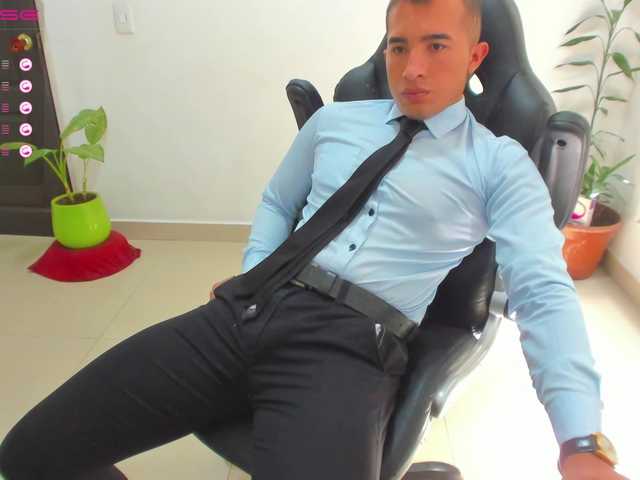 Live sex webcam photo for RandySebas #275446147