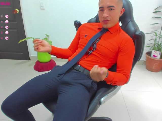 Live sex webcam photo for RandySebas #275670864