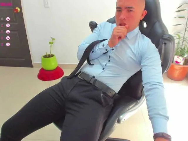 Live sex webcam photo for RandySebas #275677109