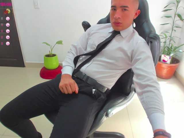 Live sex webcam photo for RandySebas #275699851