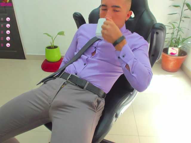 Live sex webcam photo for RandySebas #275708509