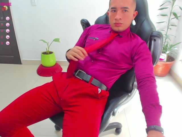 Live sex webcam photo for RandySebas #275715936