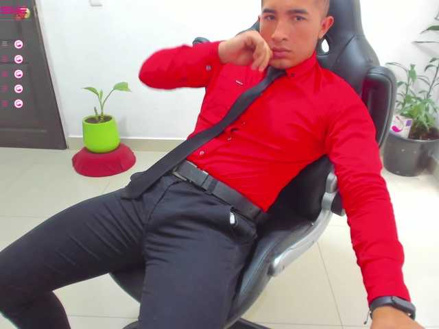 Live sex webcam photo for RandySebas #275810051