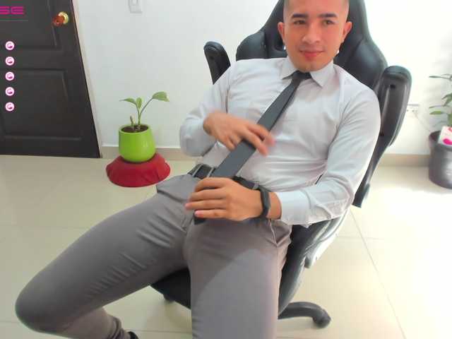 Live sex webcam photo for RandySebas #275905291