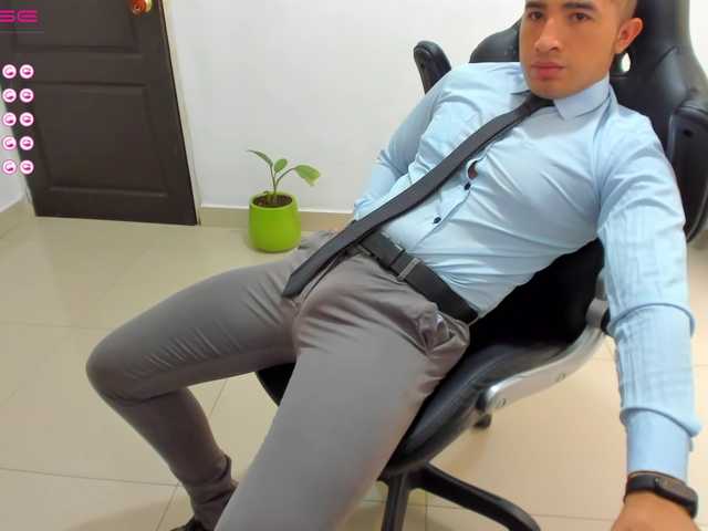 Live sex webcam photo for RandySebas #276029942