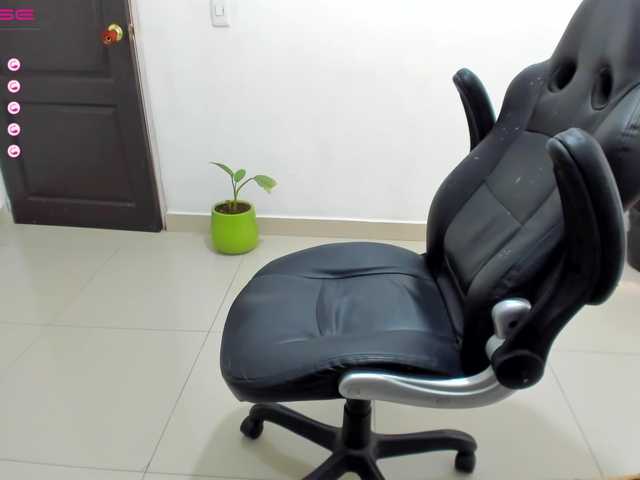 Live sex webcam photo for RandySebas #276051882