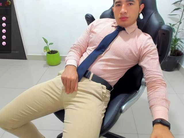 Live sex webcam photo for RandySebas #276137693