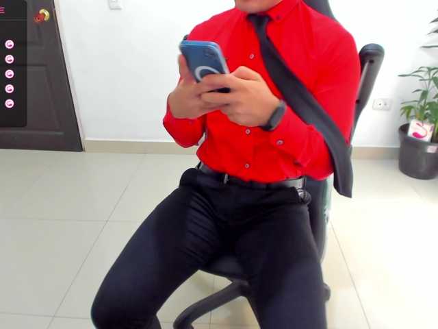 Live sex webcam photo for RandySebas #276178517