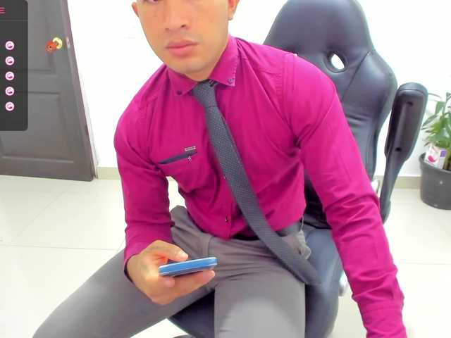 Live sex webcam photo for RandySebas #276218422