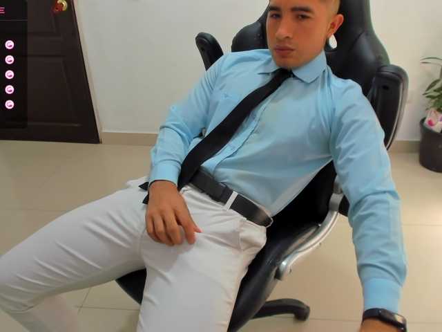 Live sex webcam photo for RandySebas #276228289