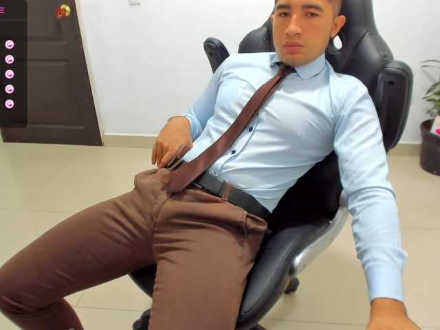 Live sex webcam photo for RandySebas #276268623