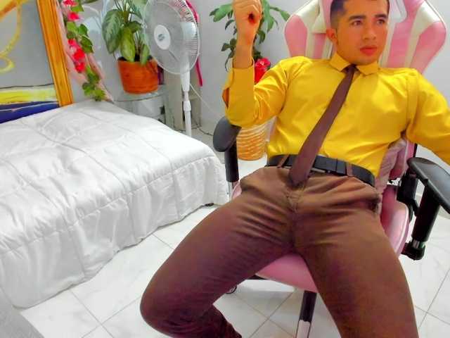 Live sex webcam photo for RandySebas #276295762