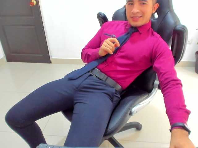 Live sex webcam photo for RandySebas #276370117