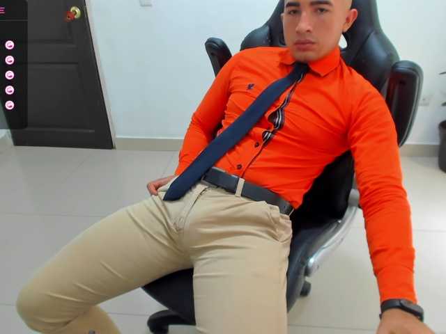 Live sex webcam photo for RandySebas #276441277