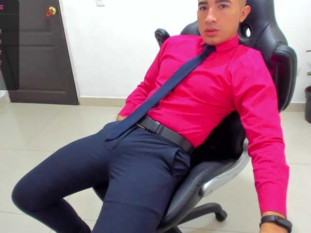 Live sex webcam photo for RandySebas #276474096