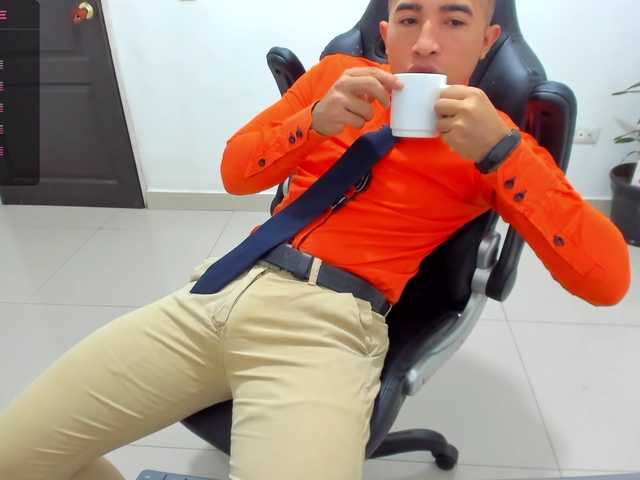 Live sex webcam photo for RandySebas #276481377