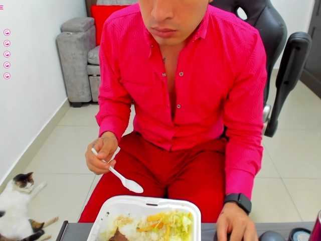 Live sex webcam photo for RandySebas #276832809