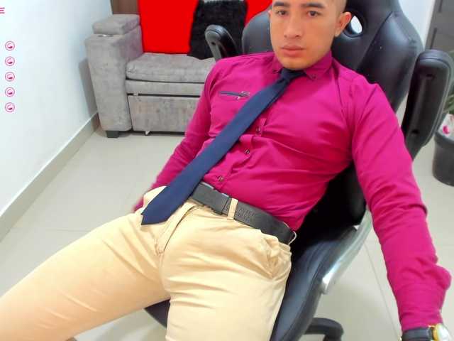 Live sex webcam photo for RandySebas #277140480