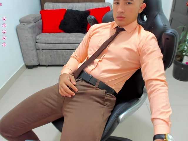 Live sex webcam photo for RandySebas #277292583