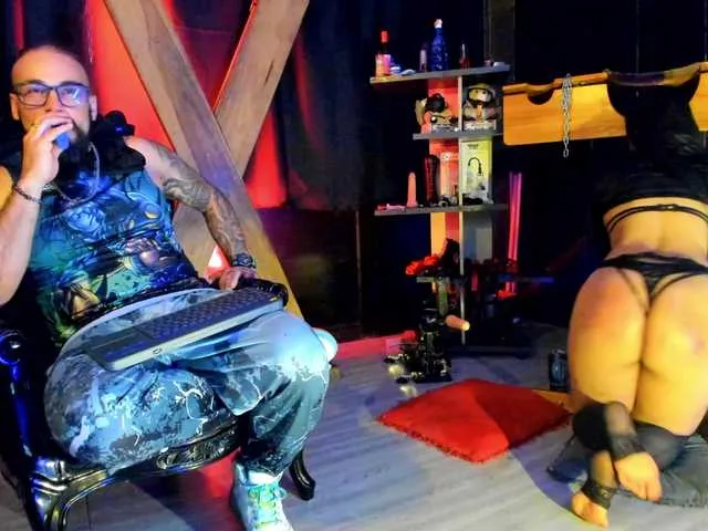 Live sex webcam photo for Rangar-n-Greiz #289886453