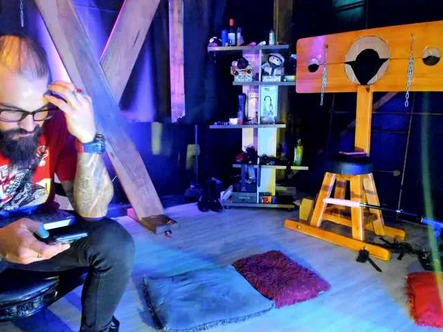 Live sex webcam photo for Rangar-n-Greiz #290029233