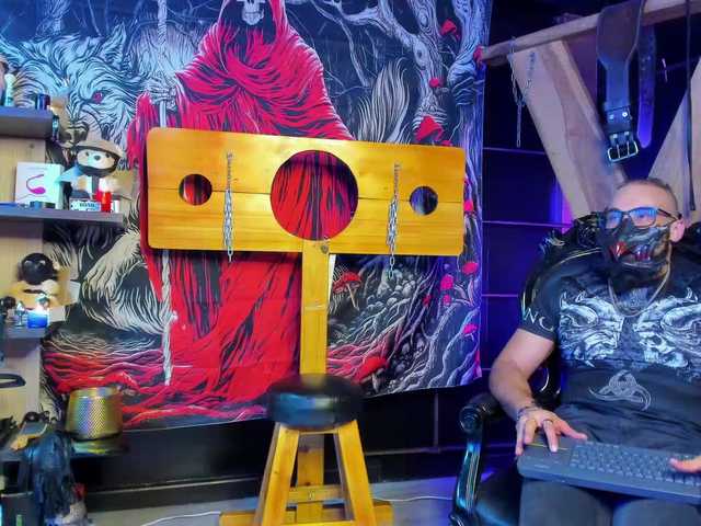 Live sex webcam photo for Rangar-n-Greiz #290181350