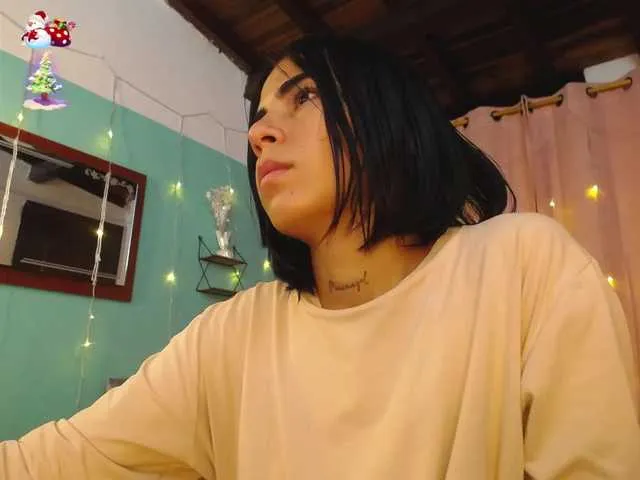 Live sex webcam photo for RaniaNagi #276949453