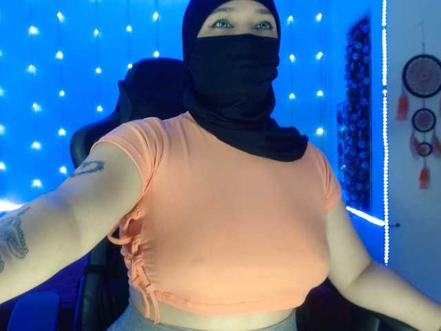 Live sex webcam photo for Ranialatif #275586166