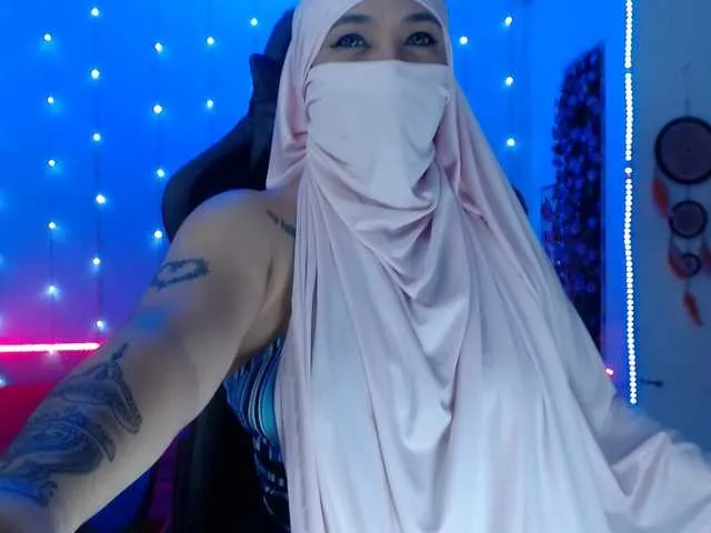 Live sex webcam photo for Ranialatif #275684862